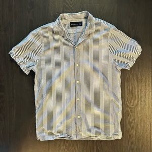Abercrombie & Fitch Striped Button-up (Men’s US Large)